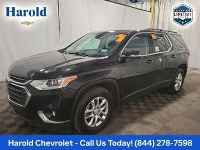 Used 2021 Chevrolet Traverse LT