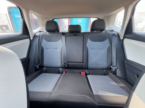 Used 2025 Volkswagen Taos S image 36