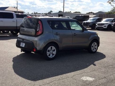 Used 2015 Kia Soul Base image 5