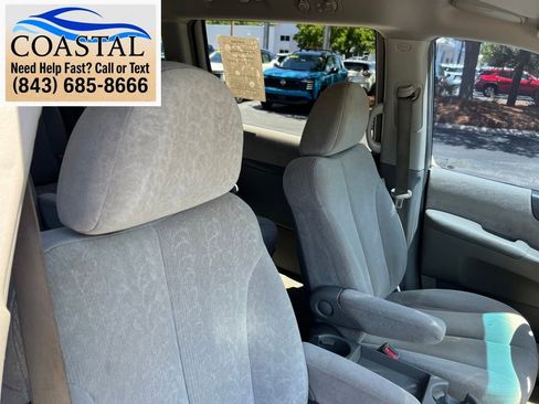 Used 2006 Kia Sedona LX FWD image 25