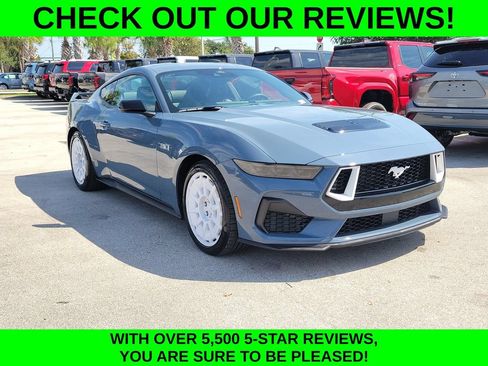 Used 2026 Ford Mustang GT Premium w/ GT Performance Package RWD image 3