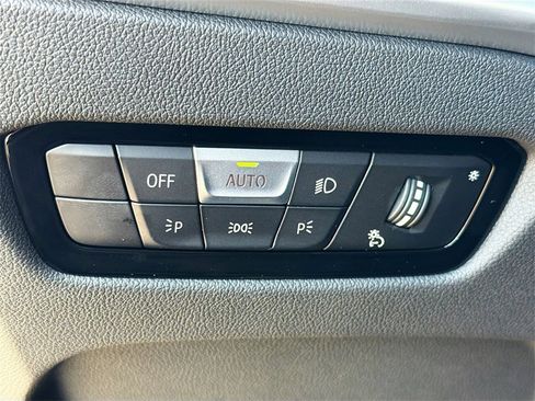 New 2026 BMW 330i xDrive Sedan w/ Premium Package image 36