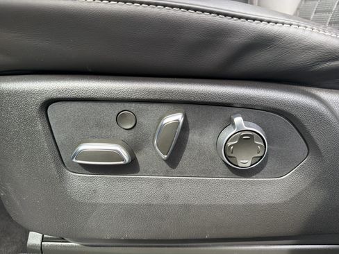 Used 2026 Cadillac Escalade V AWD/4WD image 19