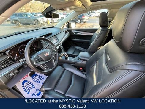 Used 2017 Cadillac XT5 Luxury w/ Driver Awareness Package image 30