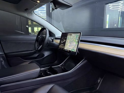 Used 2019 Tesla Model 3 Long Range AWD/4WD image 9