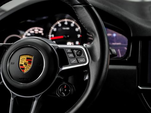 Used 2023 Porsche Cayenne Base image 27