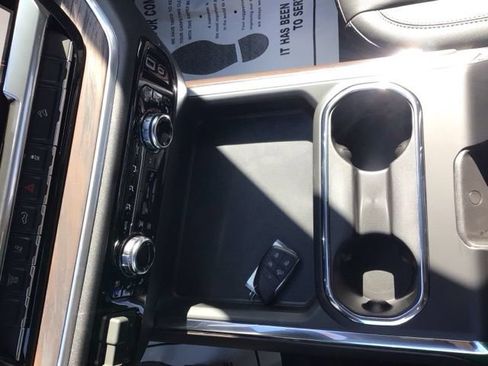 New 2026 GMC Sierra 2500 SLT AWD/4WD image 16