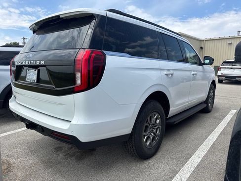 New 2026 Ford Expedition Active RWD image 4