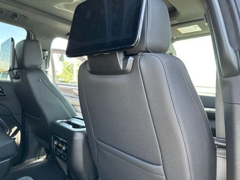 New 2026 Chevrolet Suburban Z71 w/ Z71 Off-Road Package AWD/4WD image 27