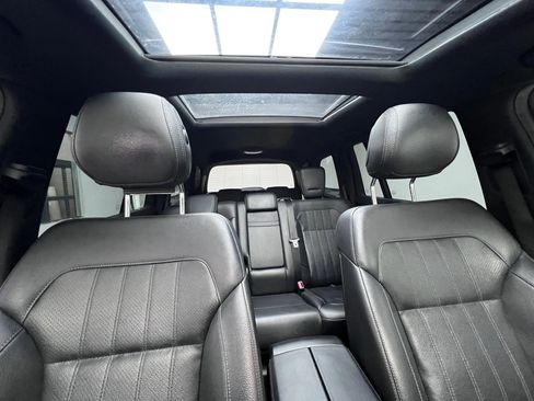 Used 2017 Mercedes-Benz GLS 450 GLS 450 Sport Utility 4D image 9