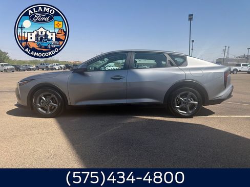 Used 2025 Kia K4 LXS FWD image 2