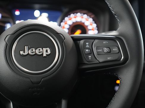 New 2025 Jeep Gladiator Rubicon w/ Safety Group image 20