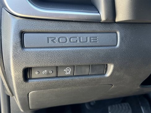 Certified 2026 Nissan Rogue S image 12
