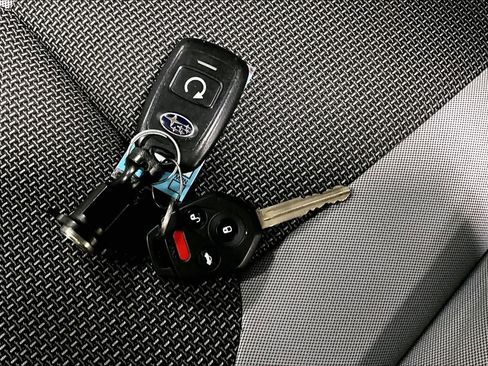 Used 2018 Subaru Crosstrek 2.0i Premium image 13