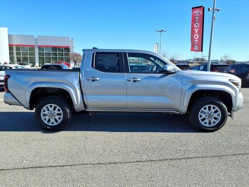 New 2026 Toyota Tacoma SR5 image 3