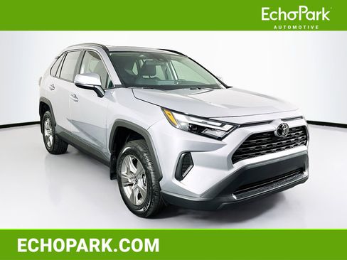 Used 2025 Toyota RAV4 XLE w/ Convenience Package FWD image 1