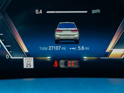 Used 2023 BMW X7 xDrive40i w/ Premium Package image 46