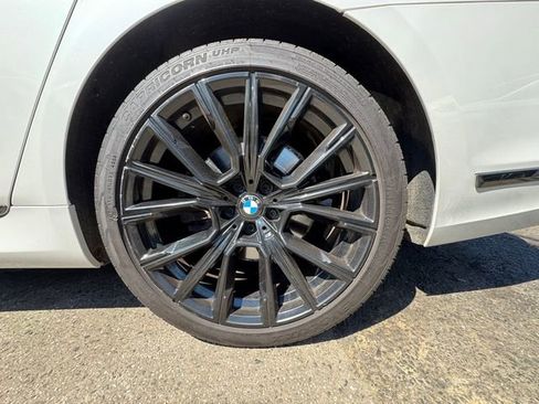 Used 2020 BMW 740i xDrive w/ M Sport Package AWD/4WD image 18
