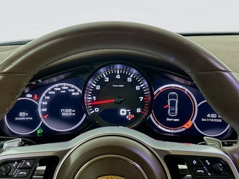 Used 2018 Porsche Panamera 4S AWD/4WD image 12
