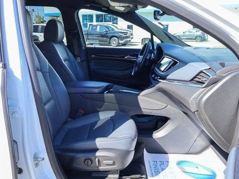 Certified 2023 Buick Enclave Essence image 7