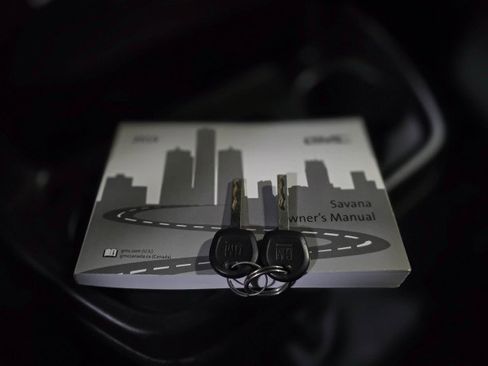 Used 2019 GMC Savana 2500 w/ Driver Convenience Package image 31