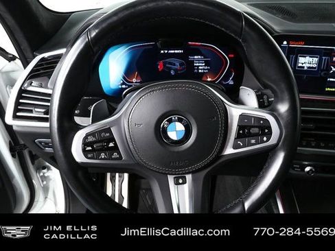 Used 2022 BMW X7 M50i image 10