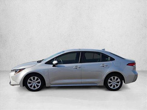 Used 2023 Toyota Corolla LE FWD image 9