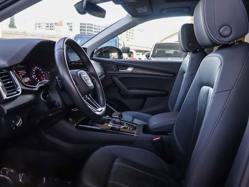 Used 2022 Audi Q5 2.0T Premium w/ Convenience Package image 18