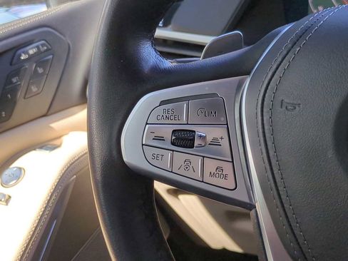 Certified 2022 BMW X7 xDrive40i w/ Executive Package image 25