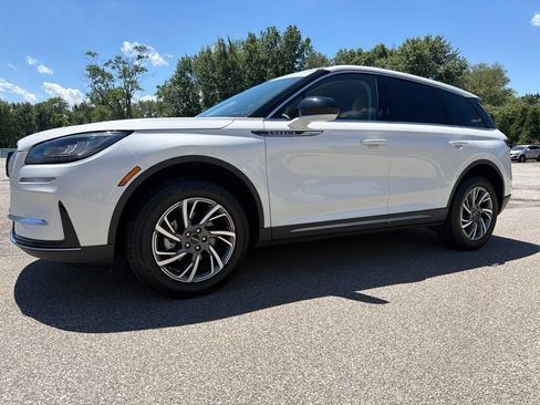 Used 2023 Lincoln Corsair FWD image 10