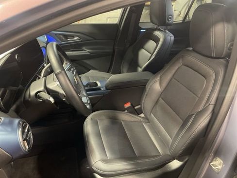 Used 2025 Chevrolet Equinox EV LT w/ Convenience Package image 17