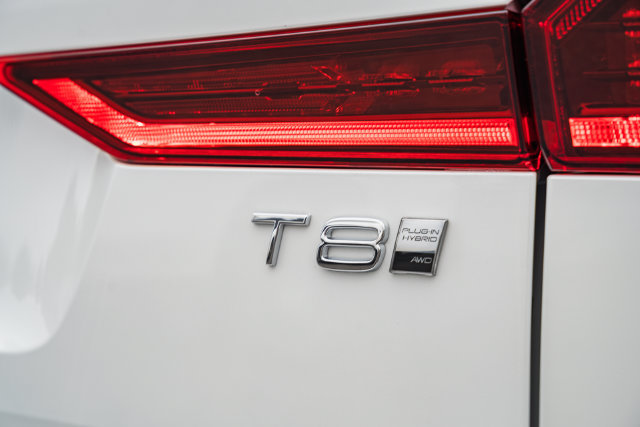 New 2027 Volvo XC60 T8 Plus AWD/4WD image 9