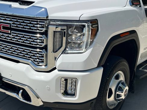 Used 2022 GMC Sierra 3500 Denali w/ Denali Ultimate Package AWD/4WD image 4