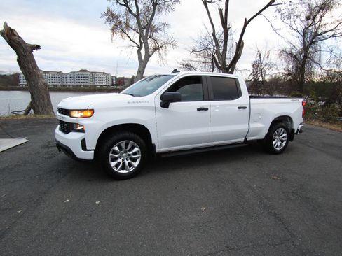 Used 2021 Chevrolet Silverado 1500 Custom image 2