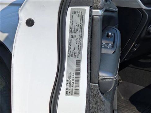 Used 2023 Jeep Grand Cherokee Limited image 15