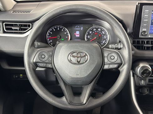 Used 2022 Toyota RAV4 XLE FWD image 23