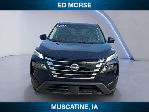 Used 2024 Nissan Rogue SV FWD image 8