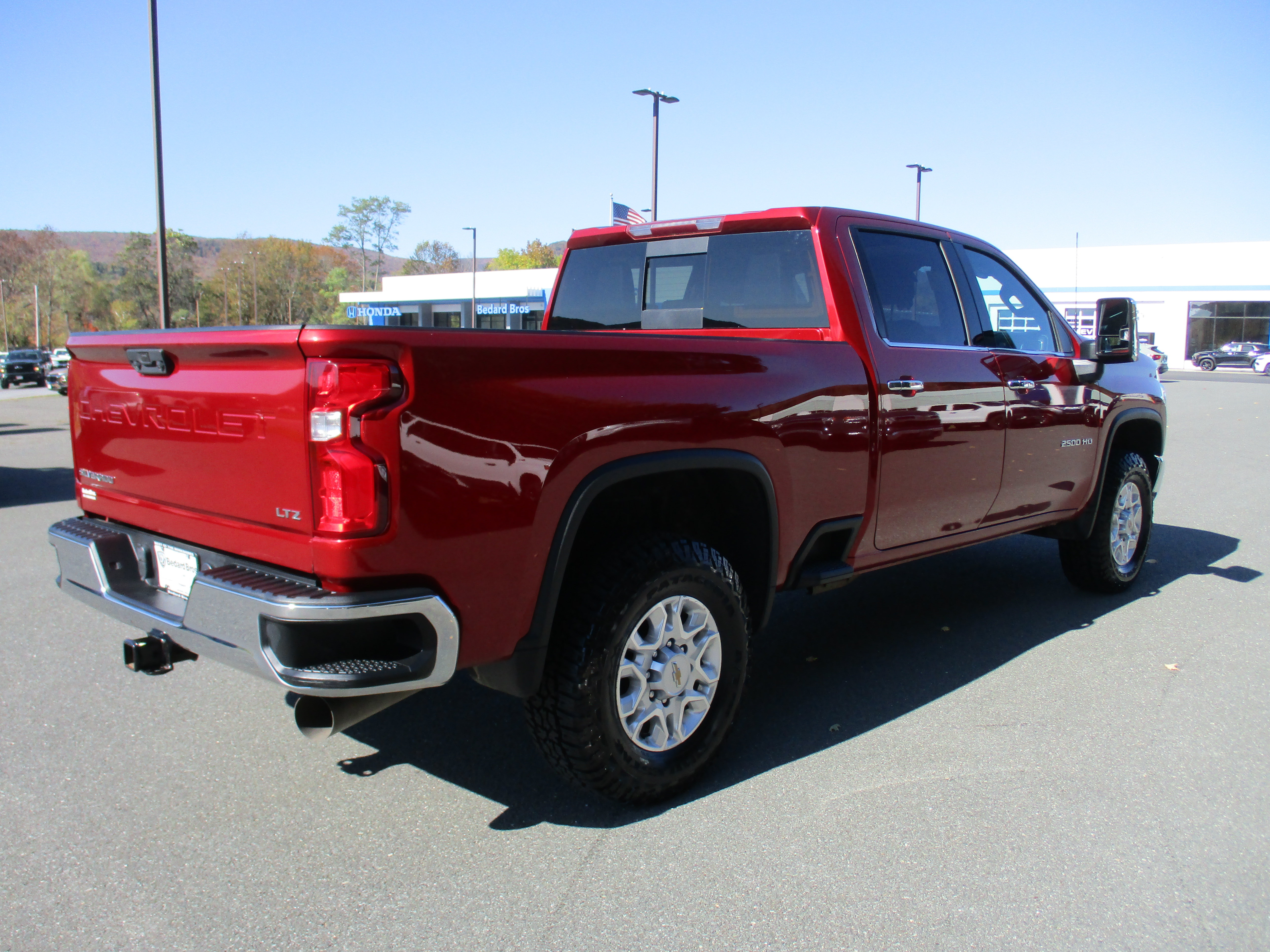 Used 2021 Chevrolet Silverado 2500 LTZ w/ LTZ Convenience Package AWD/4WD image 5