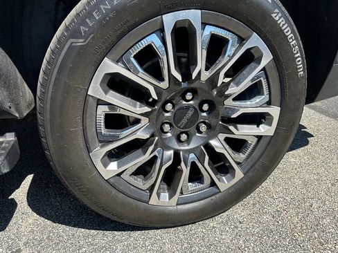 Used 2023 GMC Yukon XL Denali Ultimate image 21