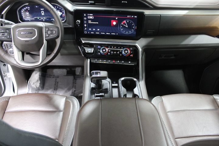 Used 2023 GMC Sierra 1500 Denali w/ Denali Reserve Package AWD/4WD image 2