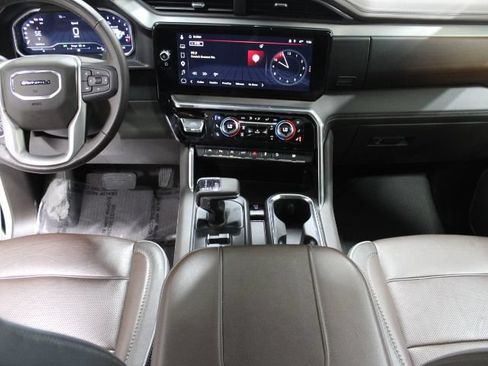 Used 2023 GMC Sierra 1500 Denali w/ Denali Reserve Package AWD/4WD image 2