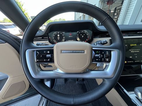 Used 2026 Land Rover Range Rover SE image 16