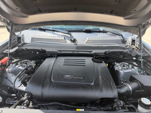Used 2023 Land Rover Defender 90 S AWD/4WD image 19