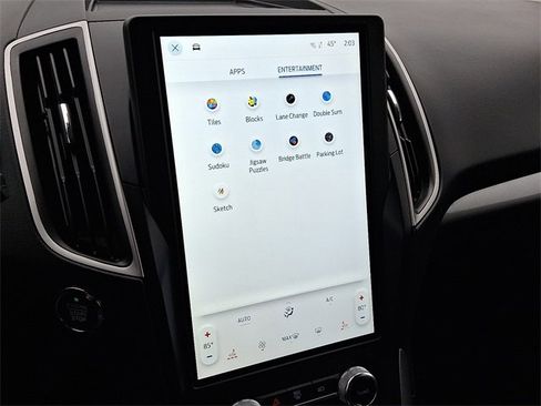 Used 2024 Ford Edge SEL image 16