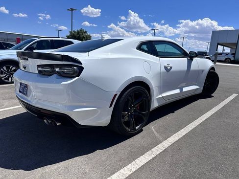 Used 2023 Chevrolet Camaro SS RWD image 2