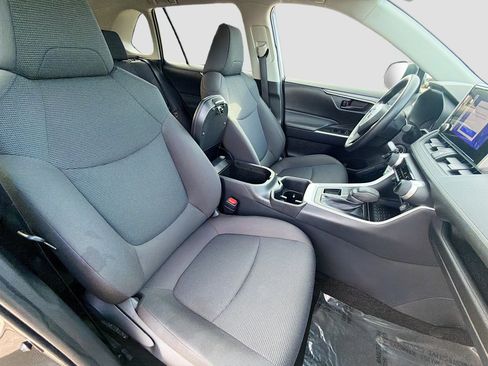 Used 2024 Toyota RAV4 LE image 14