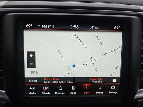 Used 2020 RAM 1500 Classic SLT w/ Luxury Group image 20