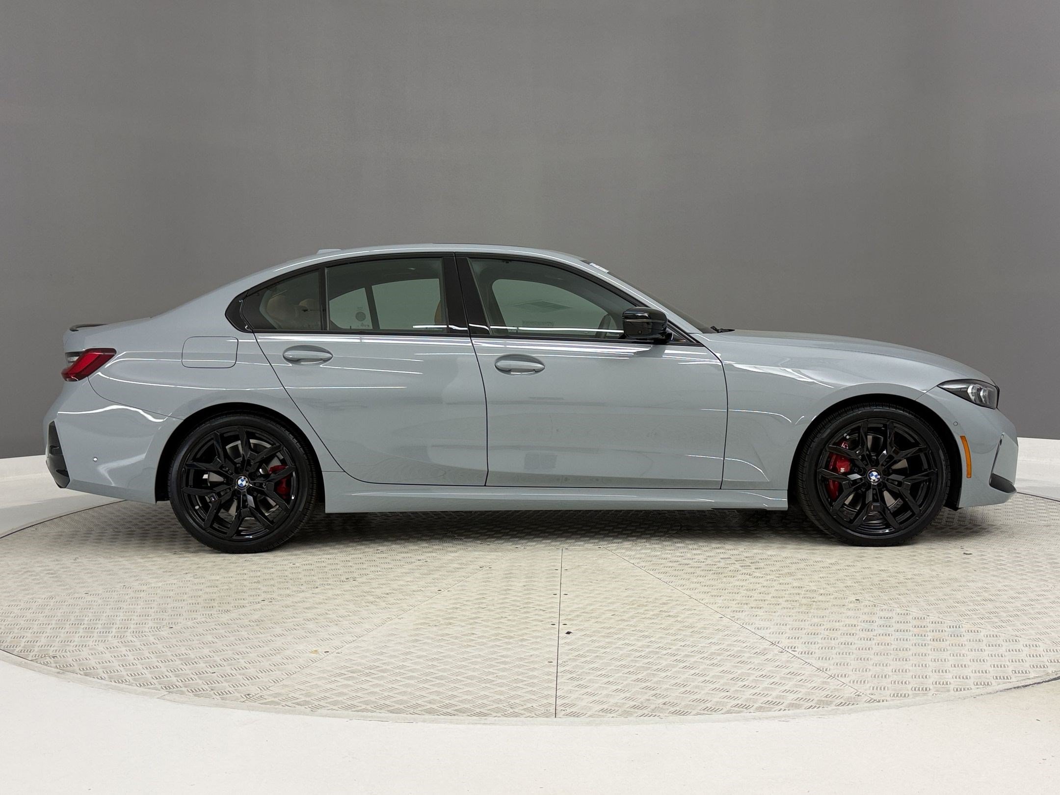 Used 2026 BMW 330i Sedan w/ M Sport Package RWD image 8