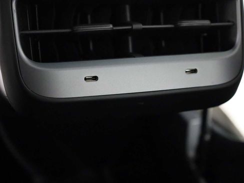 Used 2020 Tesla Model 3 Long Range image 31