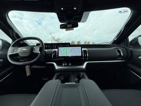 New 2025 Ford Expedition Platinum w/ Stealth Performance Package image 31